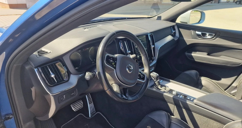 Volvo XC 60 cena 136000 przebieg: 99000, rok produkcji 2019 z Warszawa małe 301